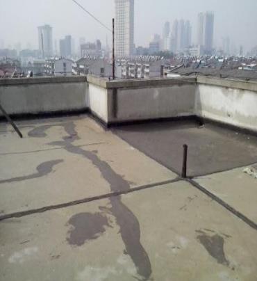 云南漏水维修 楼顶漏水是什么原因，楼顶漏水维修方法是什么?